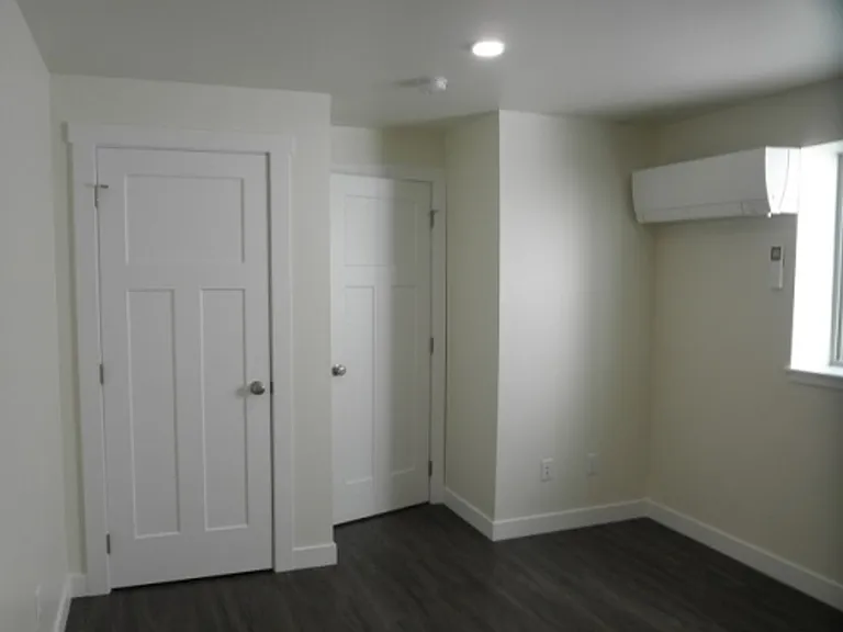 1413 Defoe St — Photo 11