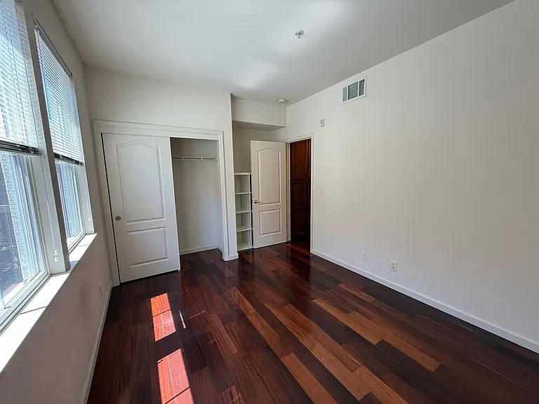 2492 Autumnvale Ave — Photo 17