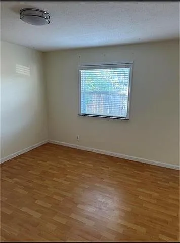 517 Diplomat St — Photo 13
