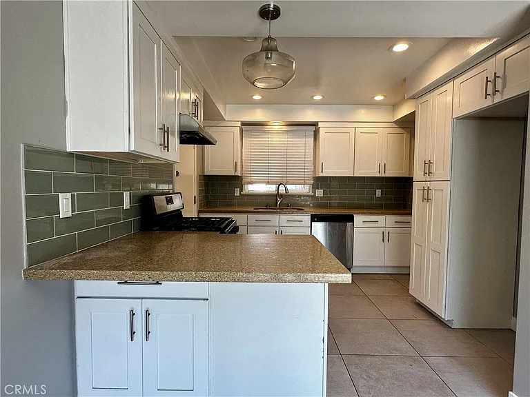 15431 Cambay Ln — Photo 2