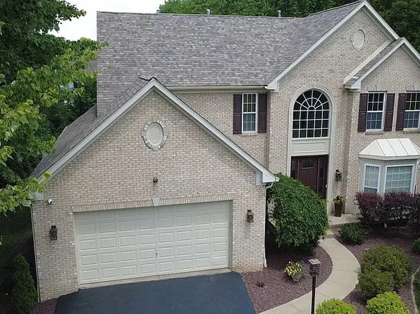3283 Hidden Brooke Ct, New Castle, PA 16105