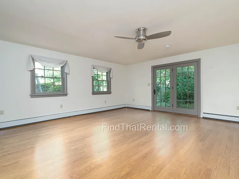136 W Pomfret St — Photo 28