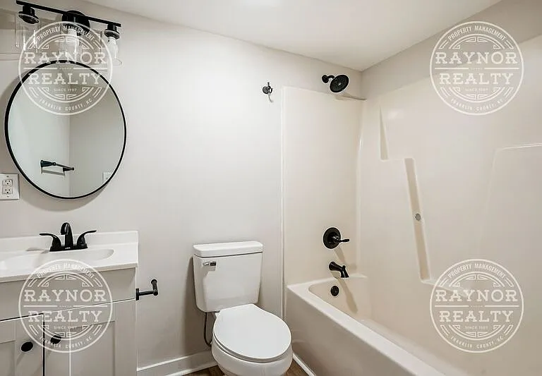 515 Dale St SW — Photo 8