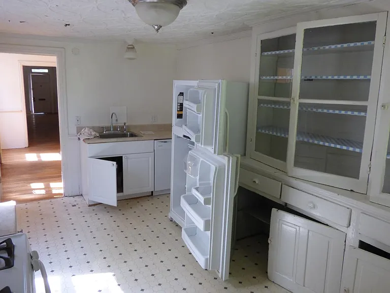 3311 Q St NW — Photo 15