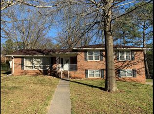 706 Killarney Dr NW, Huntsville, AL 35816