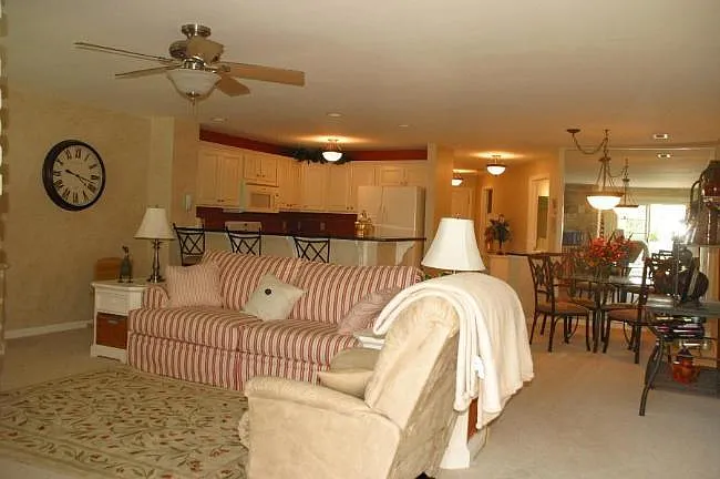 2232 Landings Ln photo 1