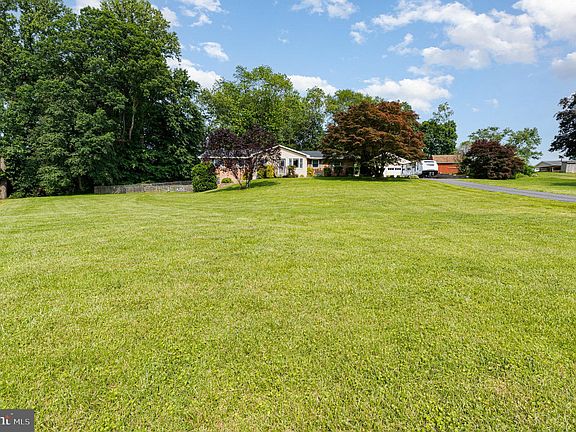 3rd image of 2303 Fife Ct