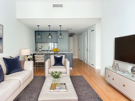 3rd image of 218 W 103rd St #2E