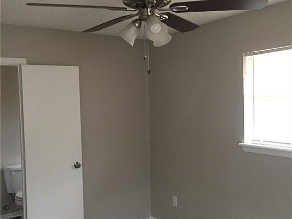 2nd image of 2024 Elmhurst Dr