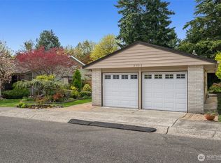 24813 10th Avenue S, Seattle, WA