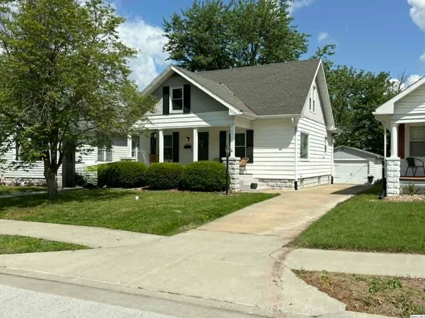 2847 Elm St, Quincy, IL 62301