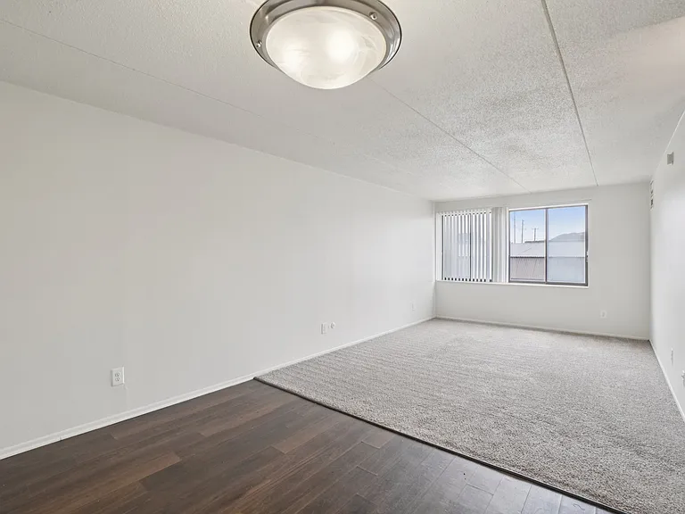 The Heights of Southfield Apartments — Photo 21