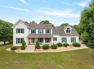 21 Deerview Rd, Keswick, VA 22947