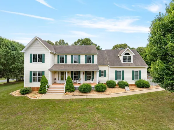 21 Deerview Rd, Keswick, VA 22947