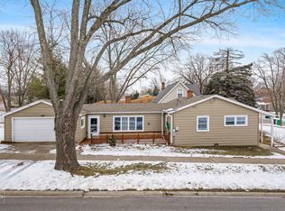 256 W Graham Ave, Lombard, IL