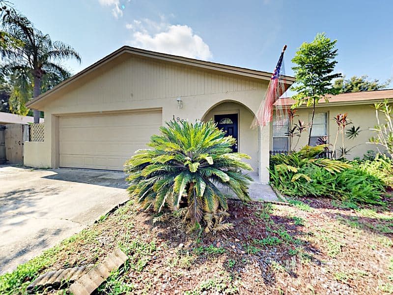 1st image of 1989 Laurelwood Ln