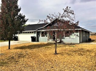 830 W Elm Pl, Connell, WA 99326