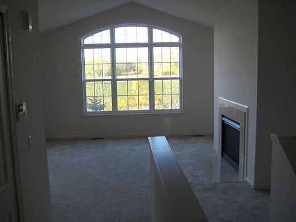 2nd image of 47600 Pembroke Dr #79