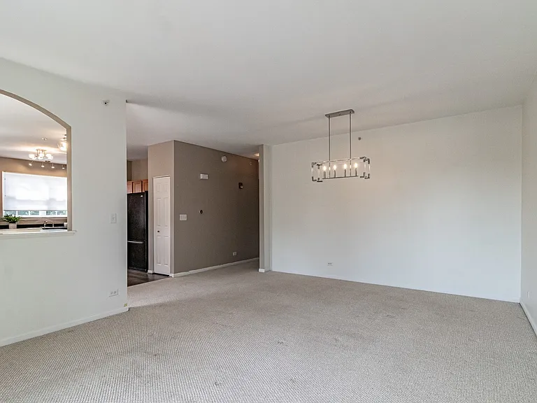 200 Rosehall Dr #220 — Photo 5