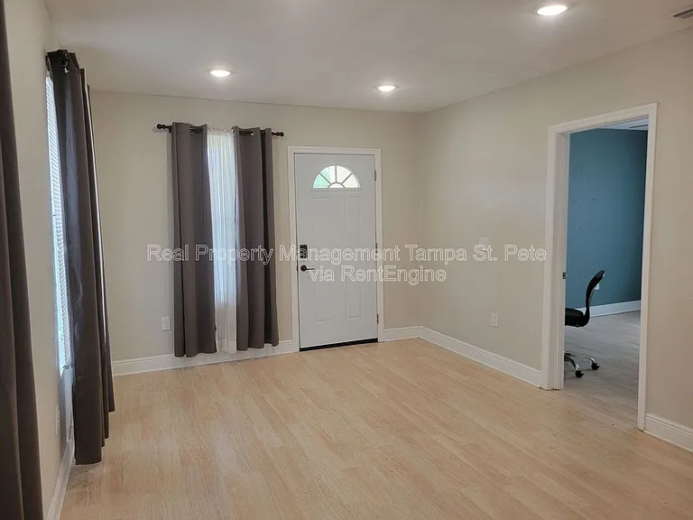 1711 E New Orleans Ave — Photo 9