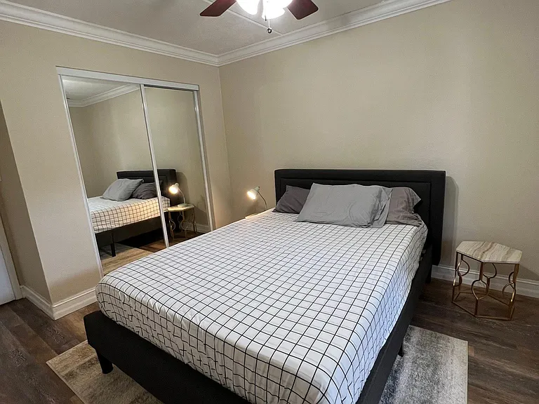 5221 Bayshore Blvd #27 — Photo 13