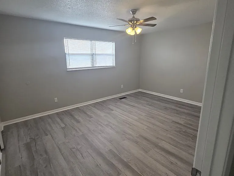 3603 Kelly Cir #C — Photo 11
