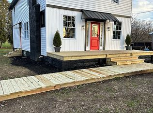 714 Mercer Rd, Beaver Falls, PA 15010