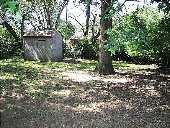 2nd image of 3326 W 21st St