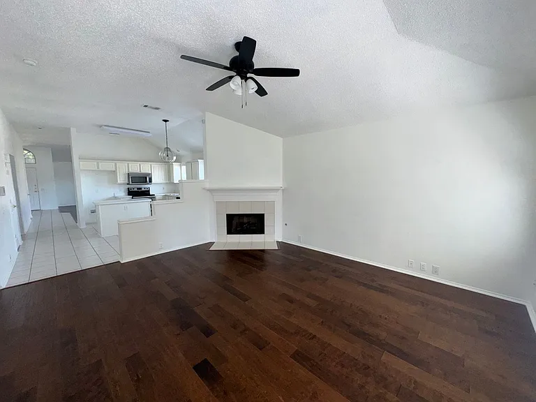 1128 Marshall Dr — Photo 46
