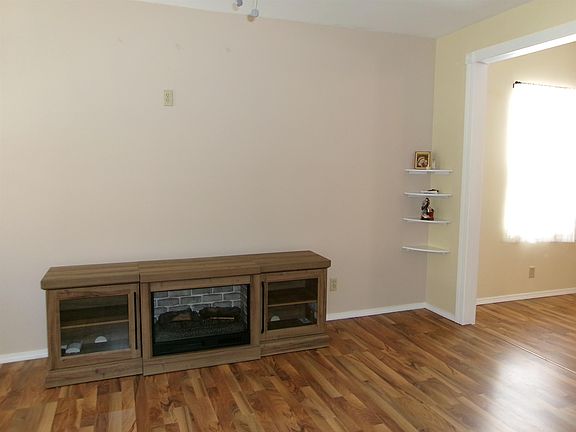 2nd image of 1117 Hennepin St