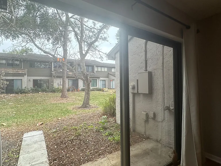 1532 N Carolwood Blvd — Photo 25