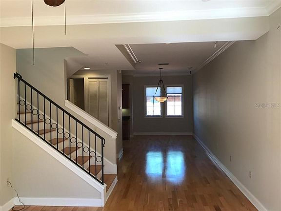 2nd image of 411 W Deleon St #C