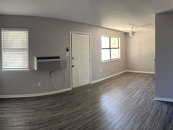 3rd image of 2525 NW 38th Pl #A7