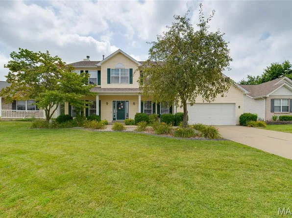 1441 Schoal Creek Dr, O'Fallon, MO 63366