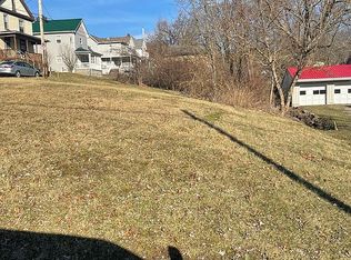 Mill St, Claysville, PA 15323