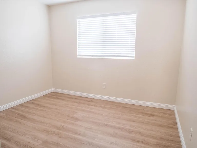 14579 Nelson Ave — Photo 16