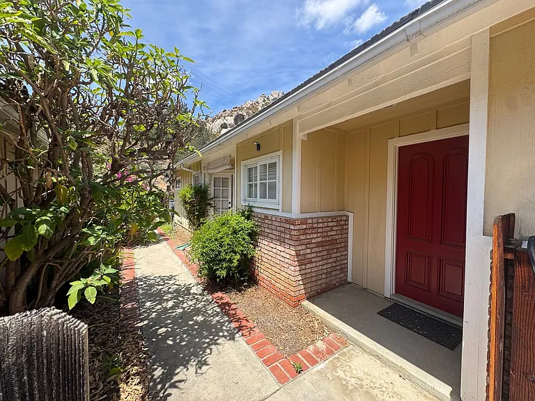 1217 Pearlbush Ct — Photo 3