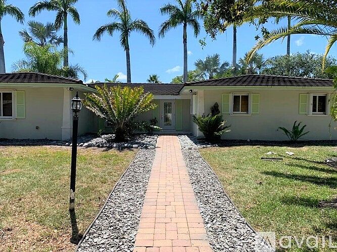 1st image of 16060 SW 86th Ave