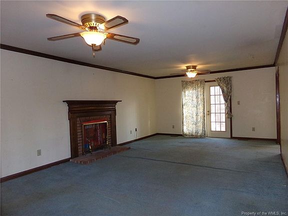 4th image of 154 Country Club Dr