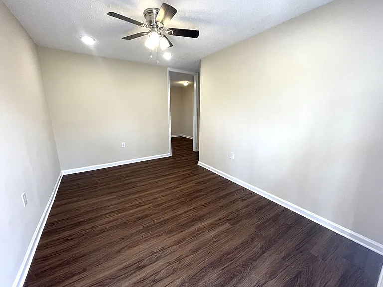 75 Venita Dr — Photo 4