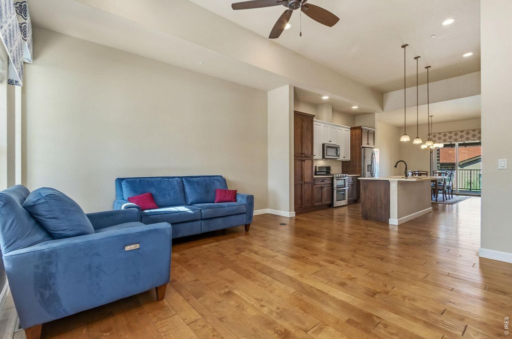 1011 Sabatino Ln