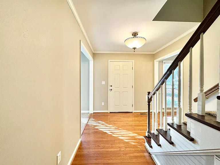 2015 Warwickshire Dr — Photo 7