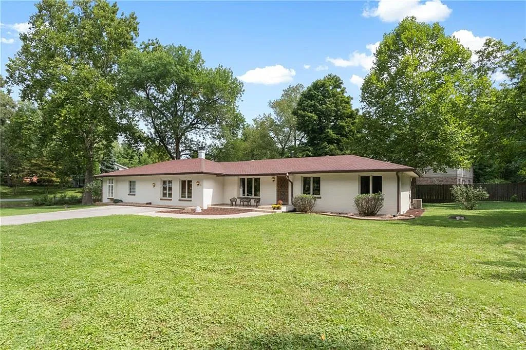 7255 Dean Rd photo 1