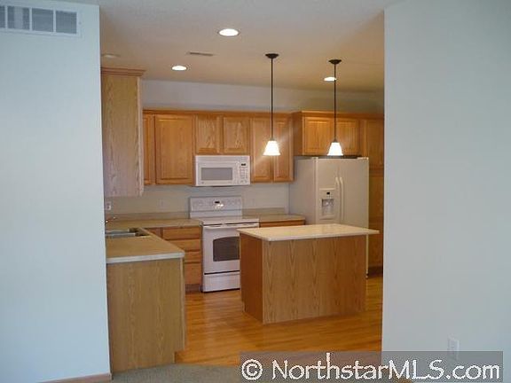 2nd image of 12360 Alamo Circle NE