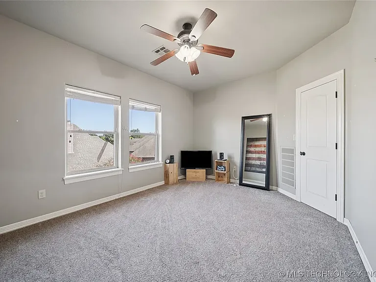 11285 S 73rd Pl E — Photo 36