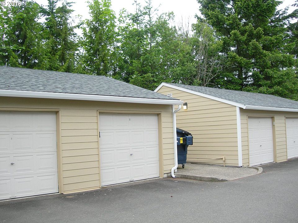 2nd image of 13216 NE Salmon Creek Ave Unit S4
