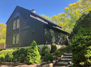 325 Old Sag Harbor Rd, Southampton, NY 11968