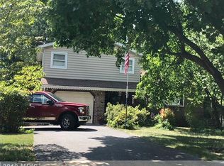 1126 Linn Dr, Carlisle, PA 17013