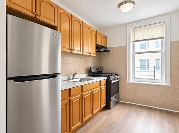 (undisclosed Address), Bronx, NY 10461