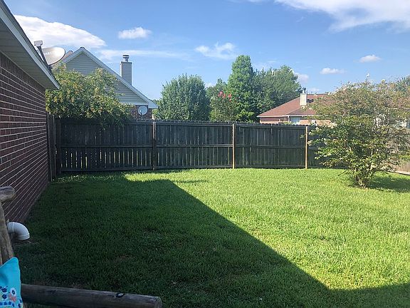 3rd image of 1310 Deana Rd